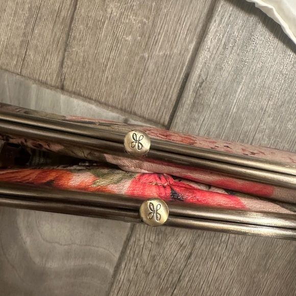 (NWOT) HOBO Lauren Clutch Wallet - Picture 2 of 5